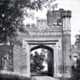 Brama w roku 1947.