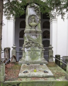 Nagrobek Wisnowskiej na Cmentarzu Powązkowskim 2